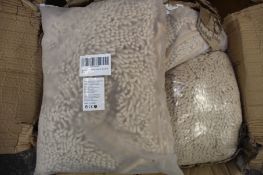 A large quantity of as new Arkmiido anti-slip bath mats.