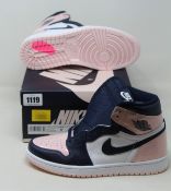 A pair of women's as new Air Jordan 1 Retro Hi OG (UK 6).