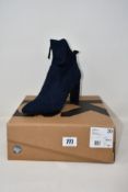 A pair of as new Kurt Geiger Thara 2 boots (EU 39).