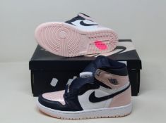 A pair of women's as new Nike Air Jordan 1 Retro Hi OG with authentication tag (UK 5).