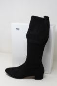 A pair of as new Blue Velvet Shoes Simona LB65 stretch suede knee-high boots (RRP £399.99) (Size: