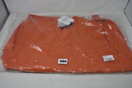 A men's as new Bernard Weatherill of Saville Row London V-neck cashmere vest (XXL).