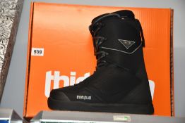 A pair of men's as new Thirtytwo Lashed snowboard boots (UK 9.5).