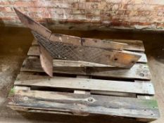 1 No. Spalding Flatlift Leg