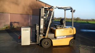 Caterpillar EP25K Forklift