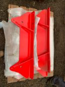 4 No. Support Brackets for Quivogne Saturn