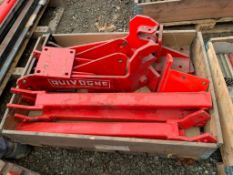 Qty. Misc Quivogne Brackets