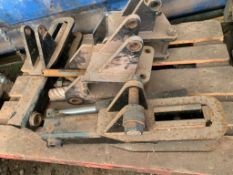 2 No. Auto Reset Leg Brackets