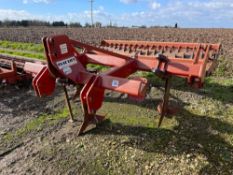 Spaldings 90/150 3 leg Flat-Lift with rear packer. Serial No: 900947