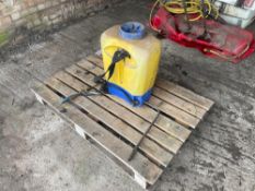 Knapsack sprayer