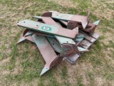 Quantity Cousins legs