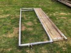 1No 10ft galvanised feed barrier