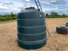 Titan c. 1100gal plastic water tank