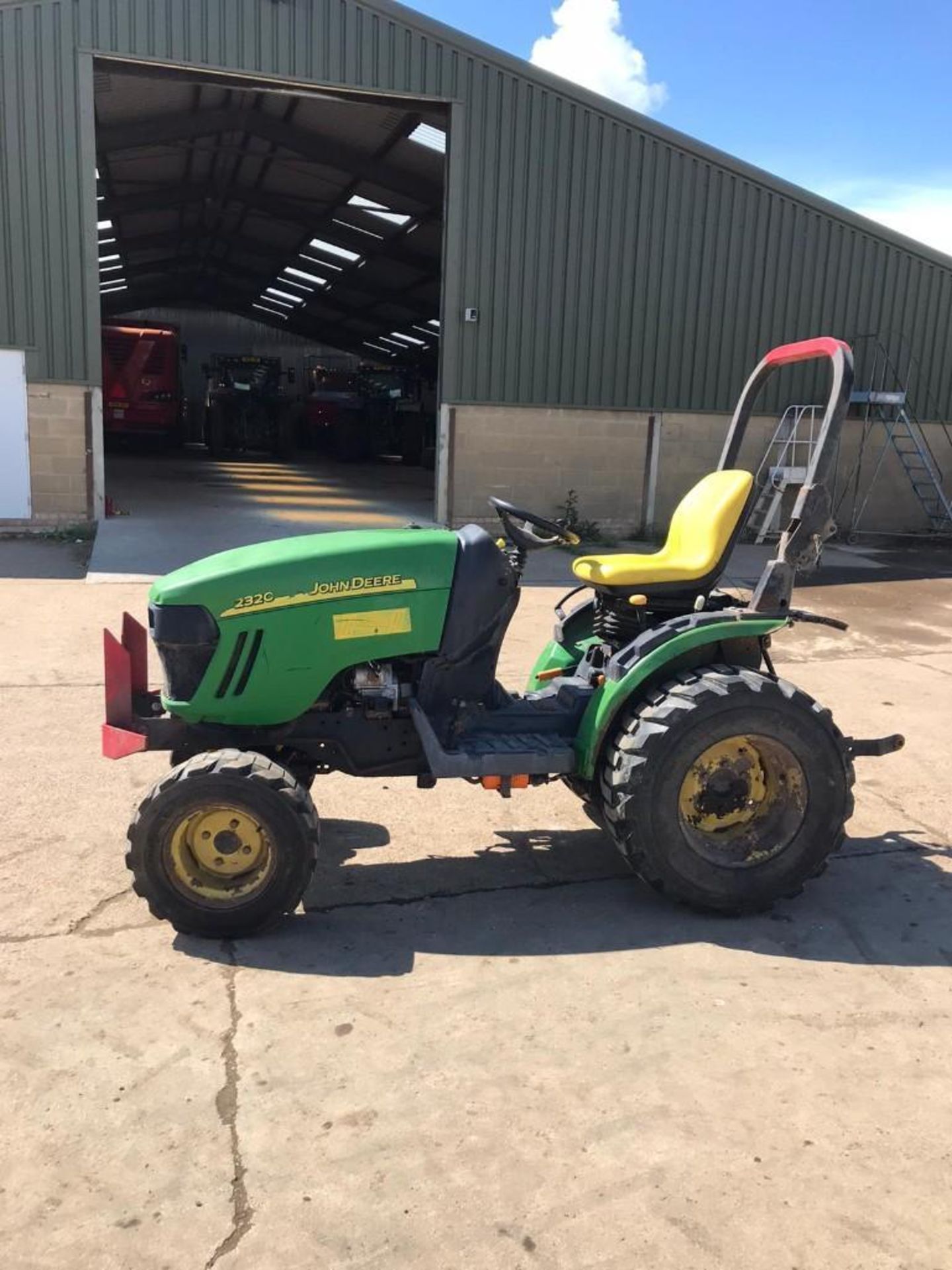 John Deere 2320 Compact Tractor