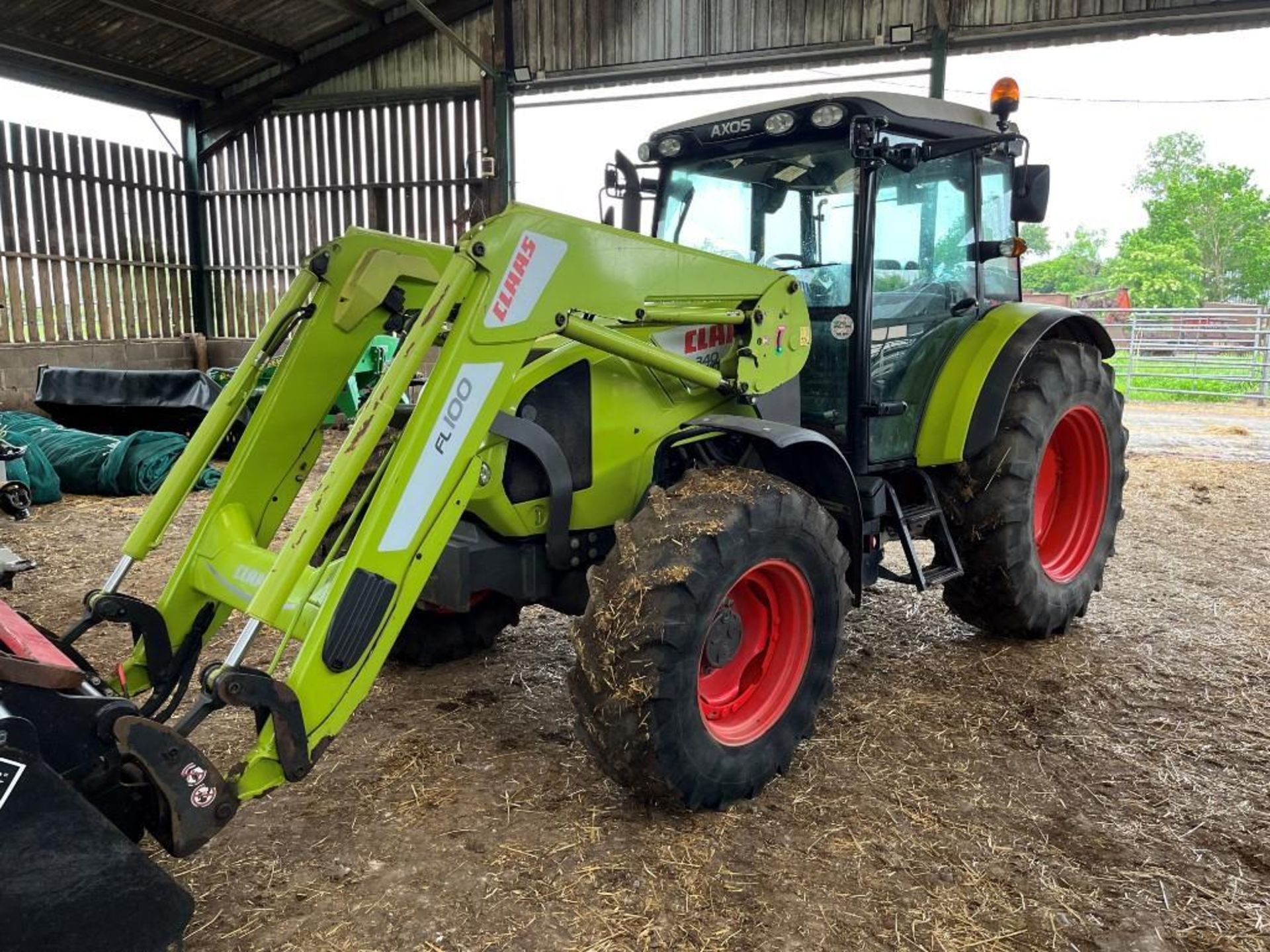 2014 Claas Axos 340 w/ Claas FL100 Front Loader - Image 4 of 15