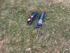 Grease gun and foot pump. No VAT