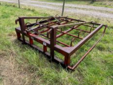 Flat 8 bale grab with Q-fit attachments