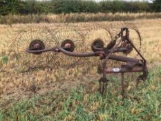 Vicon Acrobat, linkage mounted