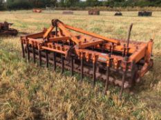 SKH SD3000 3m crumbler with fixed tines, linkage mounted