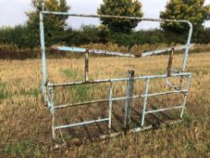 Buck rake linkage mounted