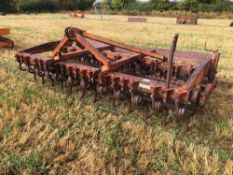 SKH SD3000 3m crumbler with pigtail tines, linkage mounted