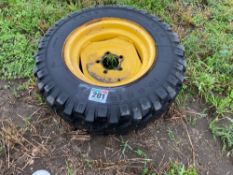 Single 10.5R16 wheel and tyre
