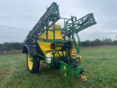 2004 John Deere 832i 24m trailed sprayer, 3200l tank, 5 nozzle body, steering drawbar on380/85x46 wh