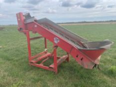 2000 Tong swan neck elevator, 3ph. Serial No: 2766