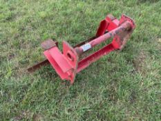 Manitou bracket attachment