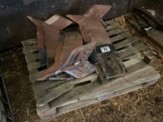 3 No. subsoiler legs