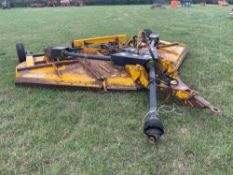 2002 McConnel 4.6m batwing rotary topper, hydraulic folding, PTO driven. Serial No: 21435/02 ​​​​​​​