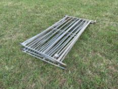 Quantity sheep hurdles