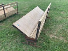 1No Shearwell wooden feed trough