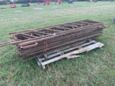 Quantity 10' diagonal feed barriers