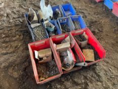 Quantity of nuts, bolts and washers