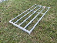 8' extendable gate