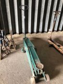 2018 Compac 8t trolley jack. Serial No: 8T-HCG2201801