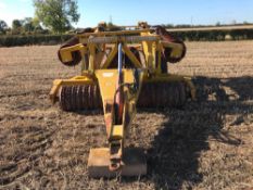Twose 12.4m hydraulic folding rolls. Serial No: 78614599073 Manual in the office