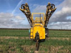 2008 Chafer 3000 C Series trailed sprayer with 3000 litre tank, 24m booms, recirculation valves, tri