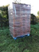 49No Allibert plastic crates