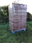 49No Allibert plastic crates