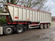 2008 SDC Bulk Trailer MOT in Oct 2021, Task registered. Approx 60 cubic yards.