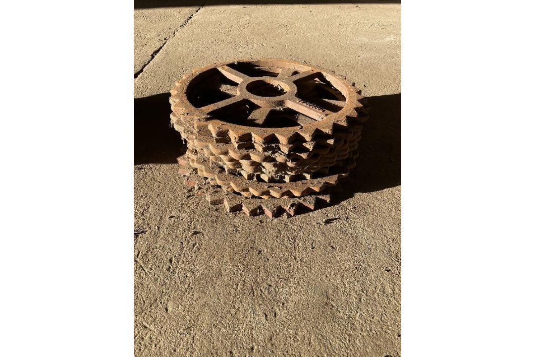Quantity of Spare Jagged Rings - Image 1 of 2