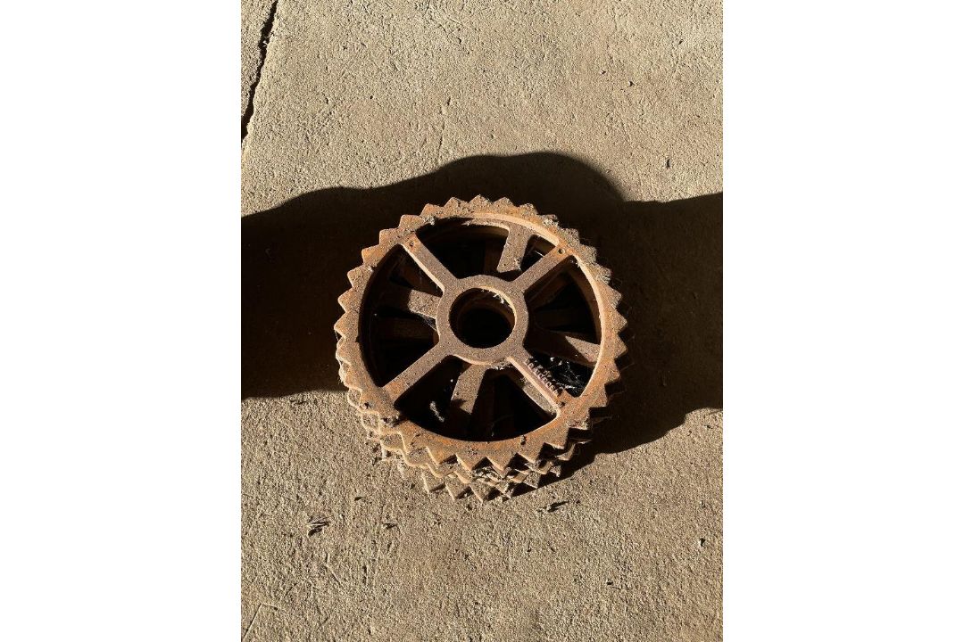 Quantity of Spare Jagged Rings - Image 2 of 2