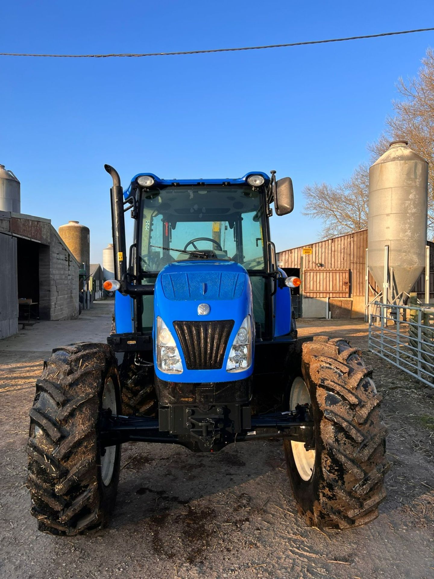 2021 New Holland TD5.85 Tractor, approx., 400 hours, Reg No. - Image 5 of 10