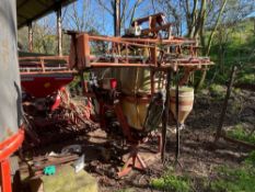 Vicon 12m mounted sprayer not used since 2017. 1000L tank hydraulic lift and fold and electric box .