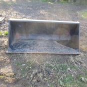 Loader bucket with Euro brackets,