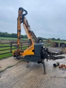 2004 Noremat Maxibra hedge cutter, 7.
