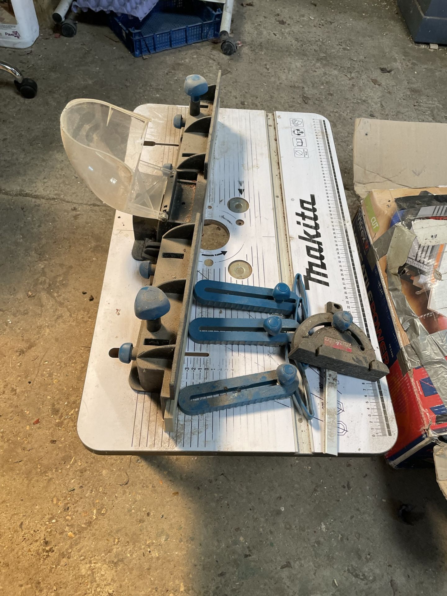 Makita Router Table - Image 2 of 3