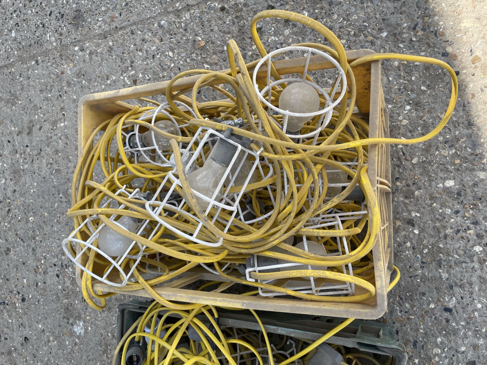 Quantity of Cable and Lightbulbs - Image 2 of 4